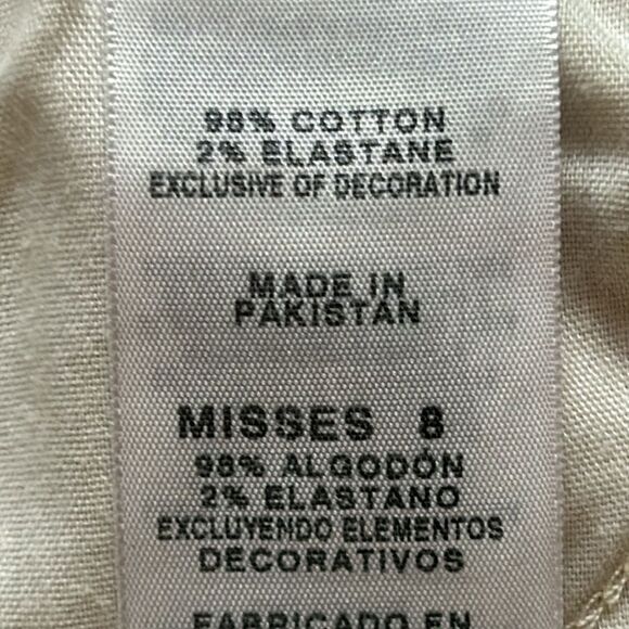 Levi’s Tan Jean Shorts - Picture 8 of 8